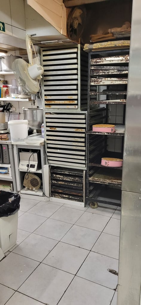 Fully equipped bakery to rent