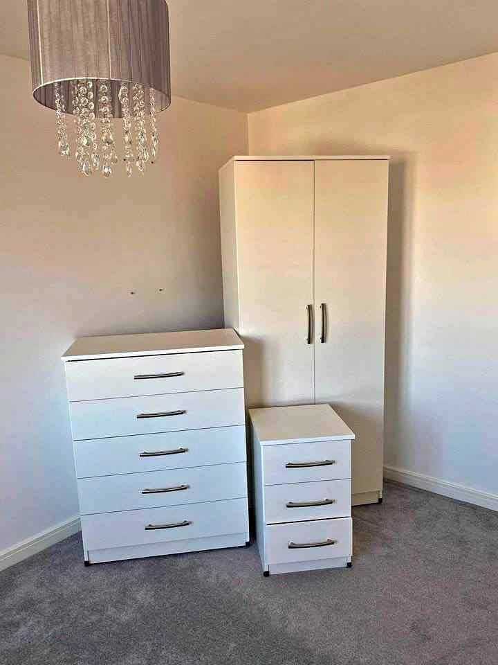 Brand New Wardrobe For Sale Free Delivery Contact Me On WhatsApp 