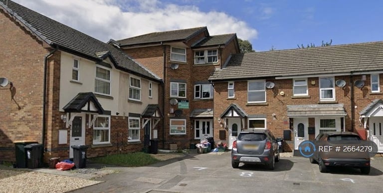 2 bedroom flat in Lindbergh Close, Newport, NP19 (2 bed) (#2664279)