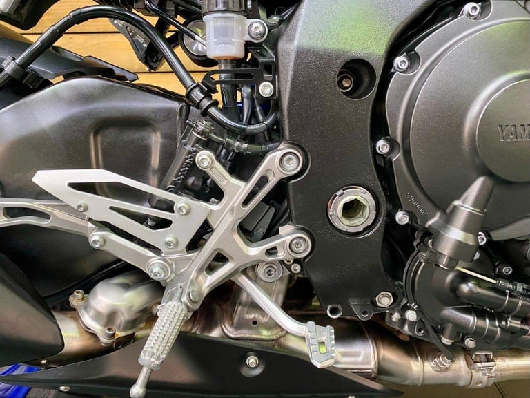 AWESOME 2017 YAMAHA MT-10, ONLY 13717 MILES, FSH 