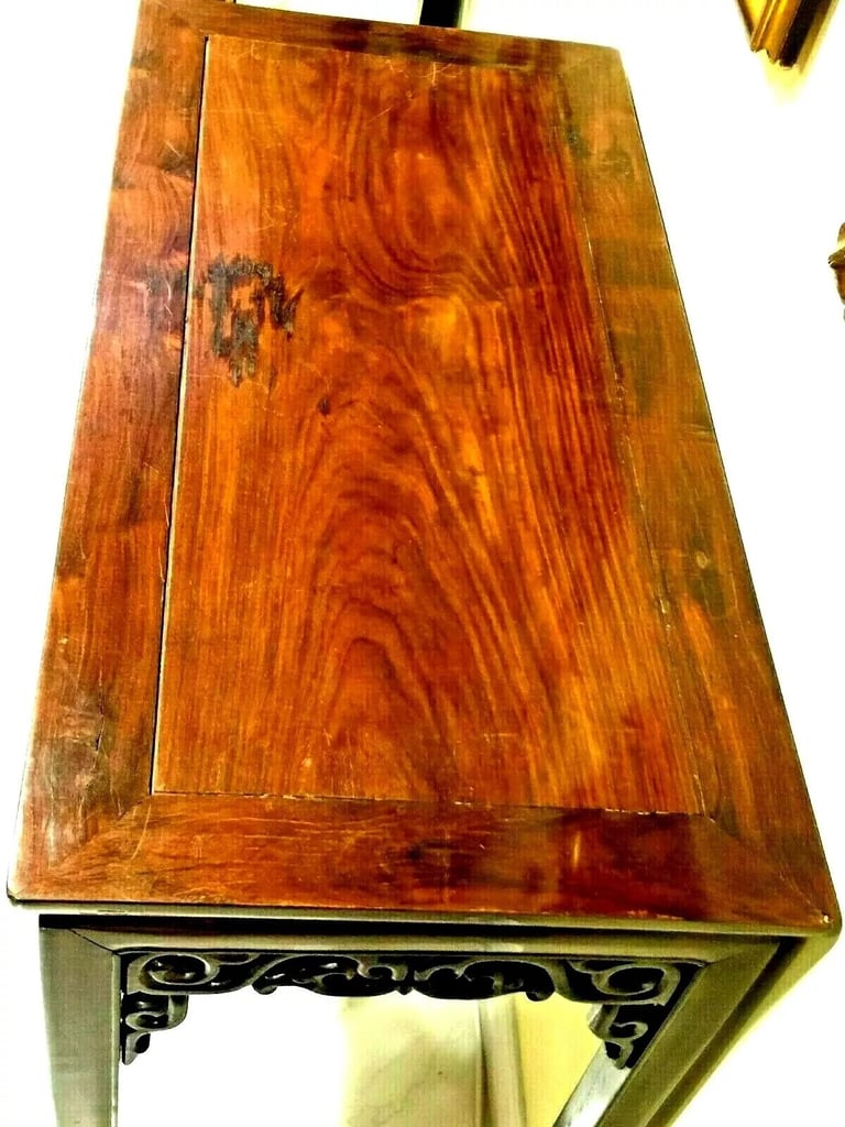 VERY RARE ANTIQUE 18th C CHINESE HUANGHUALI WOOD SIDE TABLE