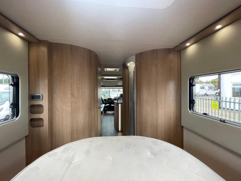 Autotrail Grande GF88 6 Berth Island Bed Tag axle 5000KG End Garage Motorhome