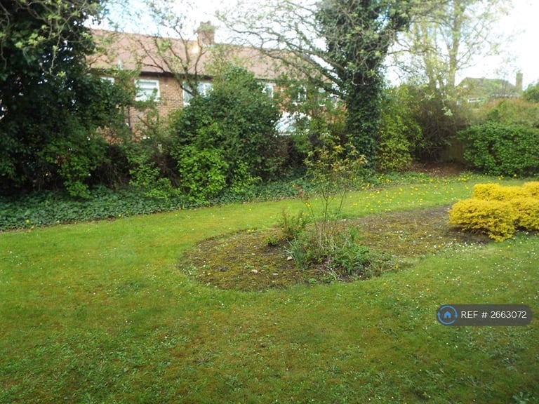 1 bedroom flat in Langley Mere, Forest Hall, Newcastle Upon Tyne, NE12 (1 bed) (#2663072)