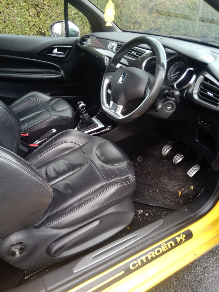 Citroen, DS3, Hatchback, 2013, Manual, 1560 (cc), 3 doors