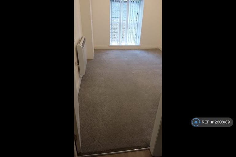 2 bedroom flat in Bury Road, Rawtenstall, Rossendale, BB4 (2 bed) (#2608189)