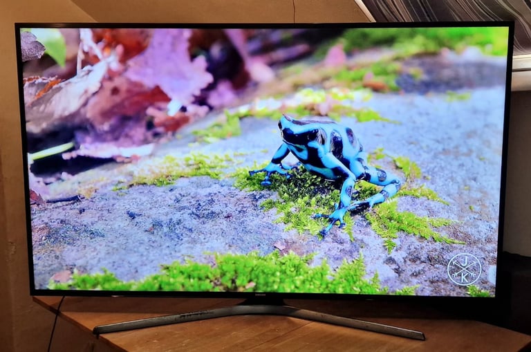 Samsung SMART tv 65 inch 4k UHD Fully Working order 