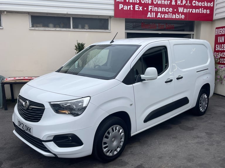 2021 Vauxhall Combo 2300 1.5 Turbo D 100ps H1 Sportive Van PANEL VAN Diesel Manual