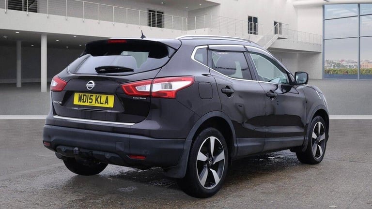 2015 Nissan Qashqai 1.6 dCi n-tec+ SUV 5dr Diesel XTRON 2WD Euro 6 (s/s) (130 ps) HATCHBACK Diese...