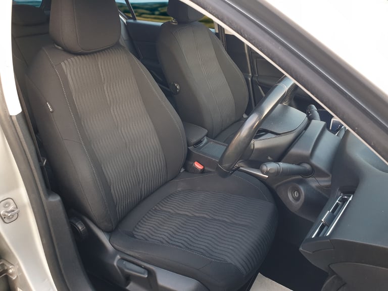 2015 Peugeot 308 1.6 HDi 115 Active "Car Of The Year 2014" full MOT, px welcome, delivery available