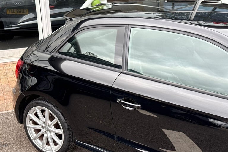  Audi A1 1.0 TFSI S line Hatchback 3dr Petrol Manual Euro 6 (s/s) (Nav) (95 ps) Petrol Manual