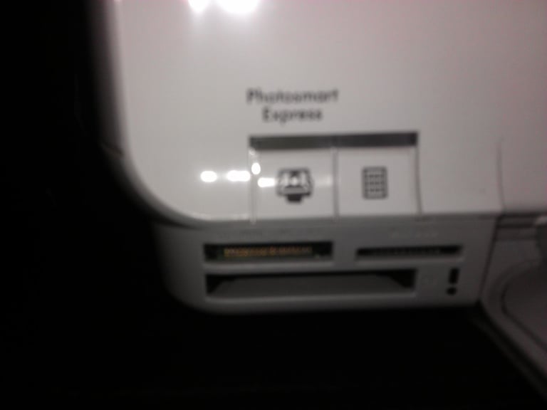 HP L2445w 24-inch widescreen LCD Monitor + free HP 3180 PRINTER - SCANER- COPIER with ink