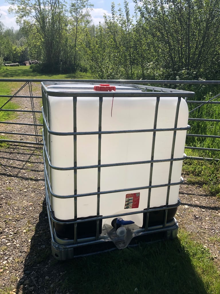 IBC water butt oil tank 1000 litre garden, allotment, waste fuel oil store can deliver
