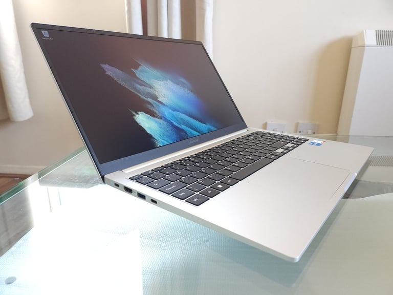 ❤️ Samsung Galaxy Book LTE SIM 15.6" FHD i5-1135G7 8GB RAM 256GB SDD Laptop Boxed PRISTINE