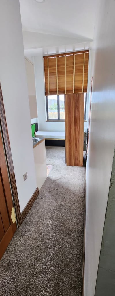 DSS/UC - Studio Flat Apartment - To Rent - Bills Included 