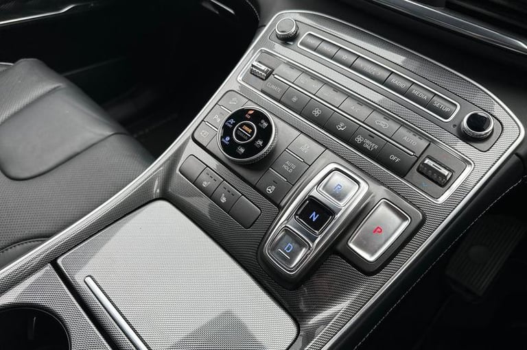 2021 Hyundai Santa Fe 1.6 TGDi Plug-in Hybrid Premium 5dr 4WD Auto Automatic Estate Petrol Parall...