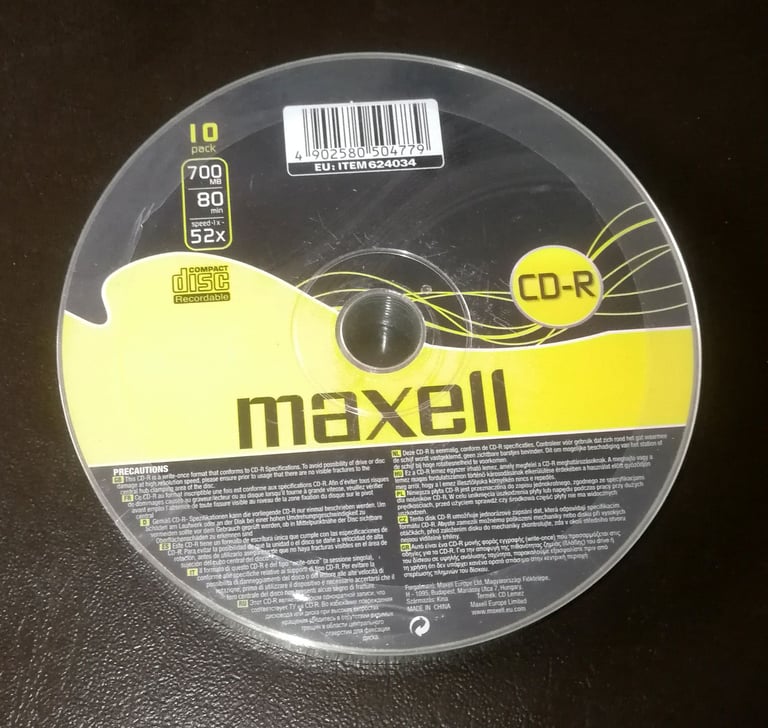 70 x CD-R CD-Recordable - 60 x Maxell + 10 x FujiFilm 52x 700MB Data 80 Min