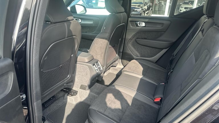 2025 Volvo XC40 Black Edition Ultra, B4 Mild hybrid, Petrol ESTATE Petrol/Electric Hybrid Automatic