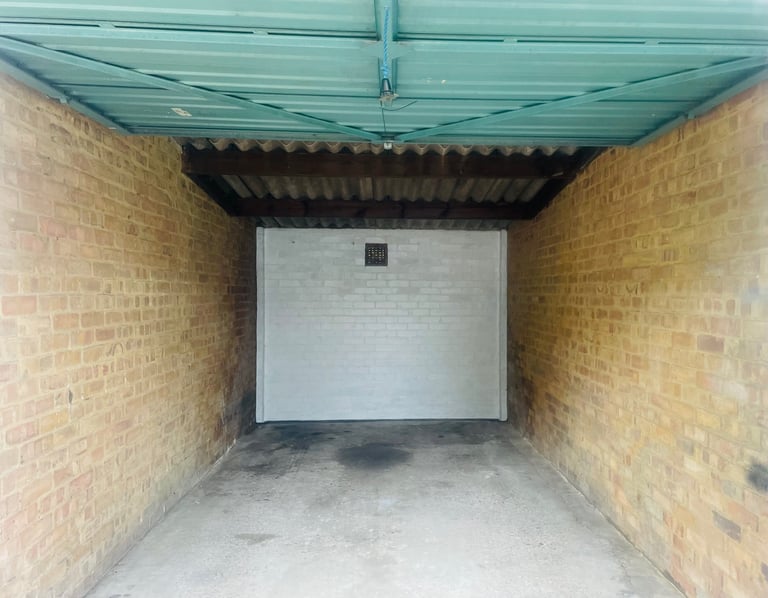 Private Garage for rent Bickley/Bromley £200pm