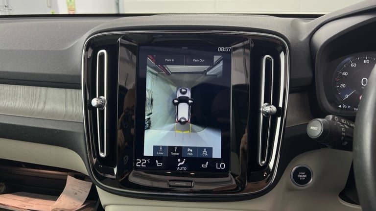 2020 Volvo XC40 Inscription Pro, B4 AWD mild hybrid Estate Petrol Automatic