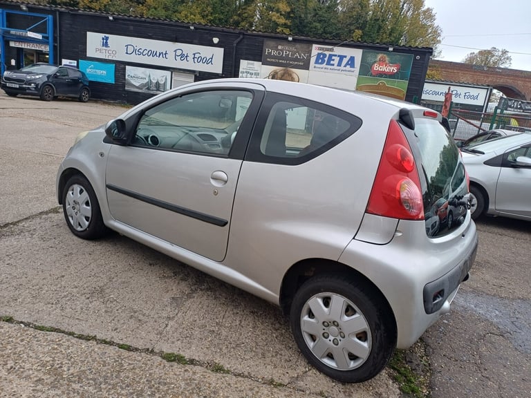 2007 Peugeot 107 1.0 Urban Move 3dr HATCHBACK Petrol Manual - Image 3