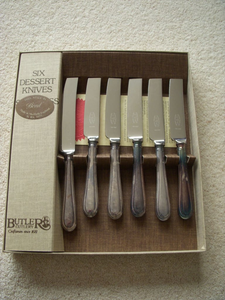 Dessert knives (6) silver plate - bead design - Butlers of Sheffield