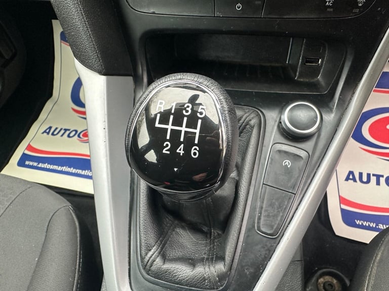 2016 Ford Focus 1.5 TDCi Zetec Euro 6 (s/s) 5dr HATCHBACK Diesel Manual