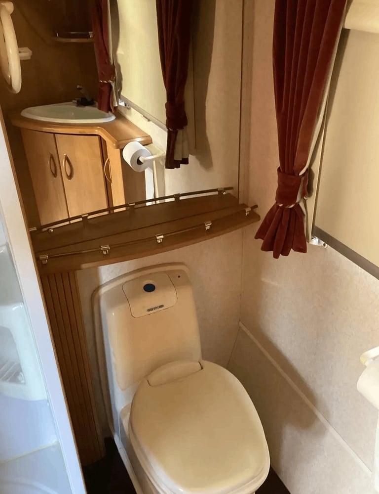 swift utopia 480 2 berth caravan