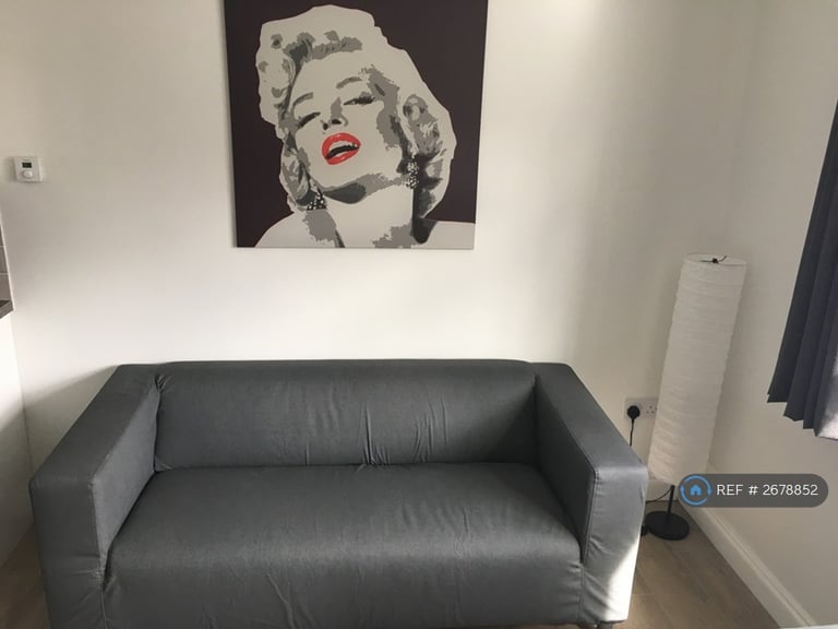 6 bedroom house in Battery Hill, Winchester, SO22 (6 bed) (#2678852)