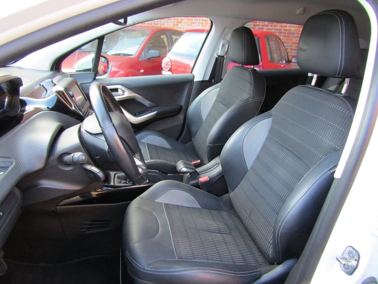 2019 Peugeot 2008 1.2PURE TECH ACTIVE EURO6 5DR PETROL LEFT HAND DRIVE Estate Petrol Manual