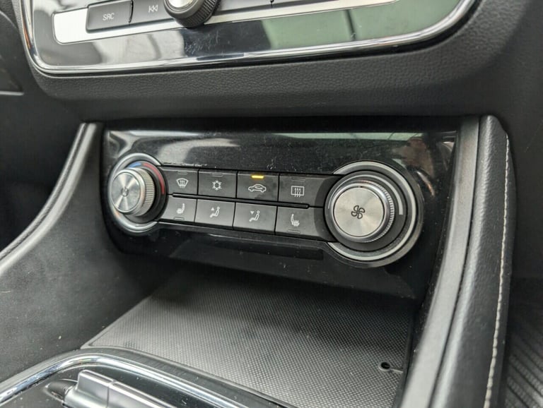 2021 MG MG ZS 44.5kWh Exclusive SUV 5dr Electric Auto (143 ps) - SAT NAV, HEATED SEATS, P HATCHBA...