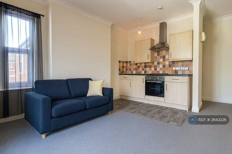image for 1 bedroom flat in Cambridge Road, Southampton, SO14 (1 bed) (#2643226)