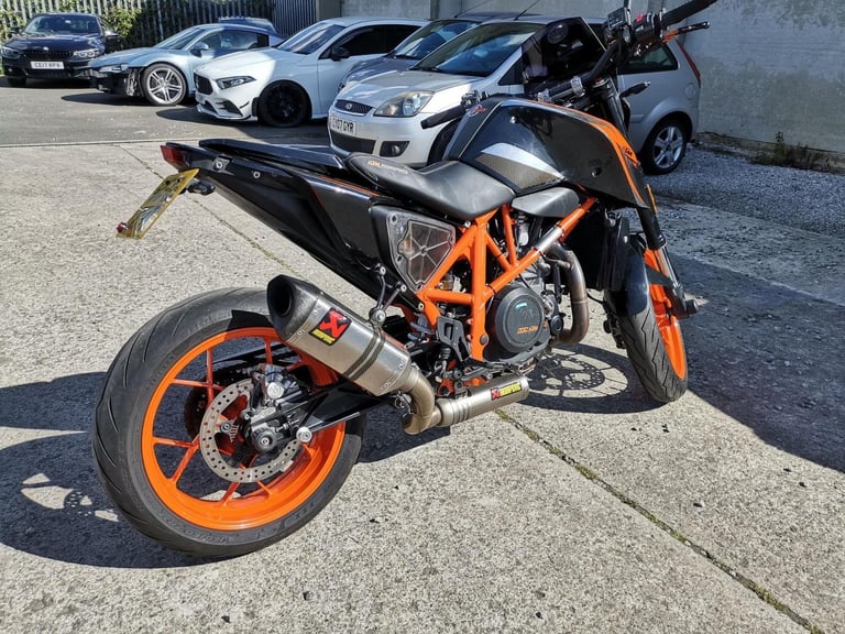 image for 2016 16 KTM DUKE 690 R 16 MY AKRAPOVIC EXHAUST LC4 NAKED ROADSTER 690R SPEC