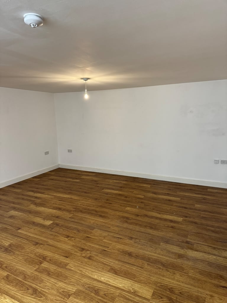 2 bed flat for rent 