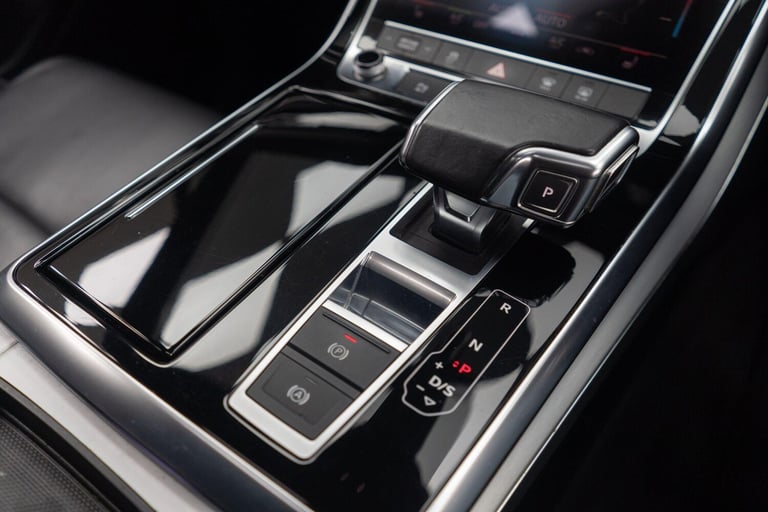  Audi Q7 3.0 TFSIe V6 55 S line Tiptronic quattro Euro 6 (s/s) 5dr 17.9kWh Petrol/Electric Hybrid...