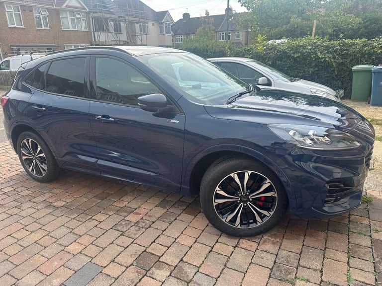 Ford, KUGA, Hatchback, 2022, Other, 2496 (cc), 5 doors