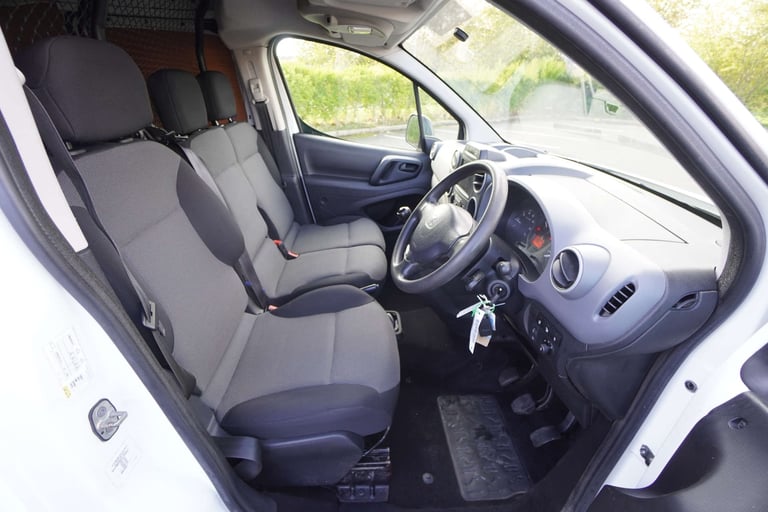 2018 Peugeot Partner 1.6 Partner Professional L1 Blue HDi + EURO 6 Panel Van Diesel Manual