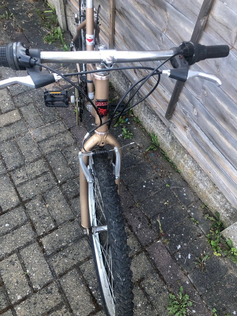 Salcano Bike Suit Junior/ Teenager/ Small Adult/ Woman’s /Girls/ Ladies Bike 26” Tyres wide seat