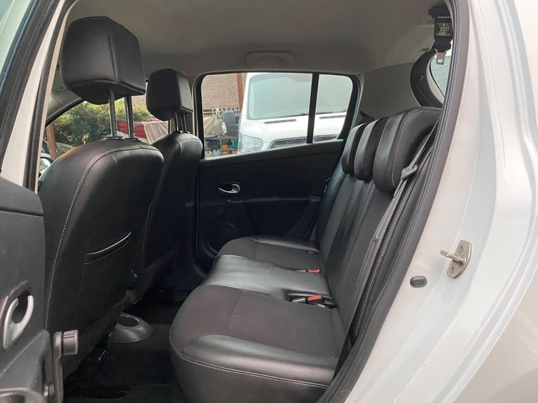 2012 Renault Clio 1.2 Dynamique TomTom Euro 5 5dr HATCHBACK Petrol Manual