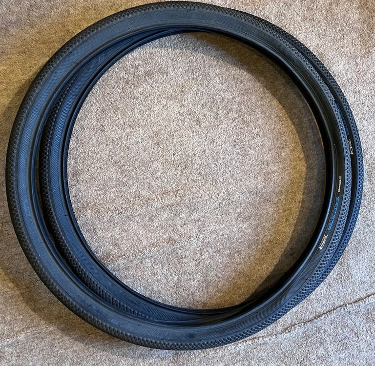 VEE TIRE SPEEDSTER 24 x 1.50 (Pair)