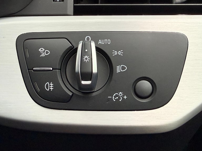 2023 Audi A4 Avant 2.0 TFSI 35 S line Estate 5dr Petrol S Tronic Euro 6 (s/s) (150 ps) ESTATE Pet...