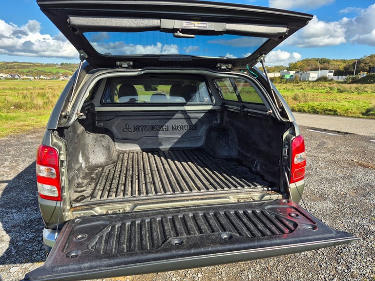 Mitsubishi, L200, Pick Up, 2016, Manual, 2442 (cc)