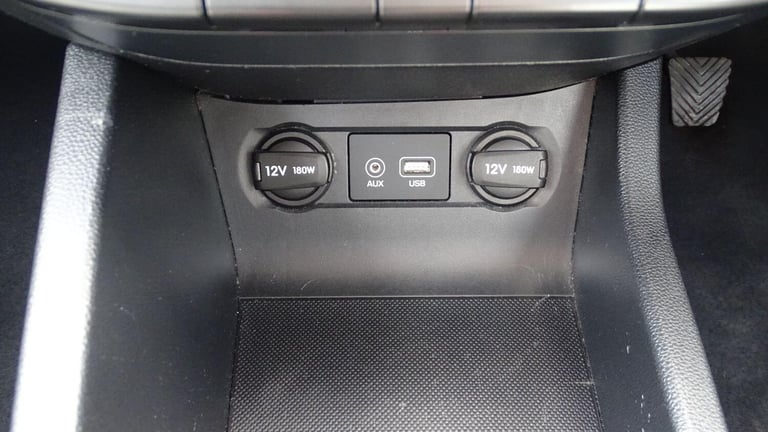 HYUNDAI I20 1.2 Blue Drive S Silver Manual Petrol 2016