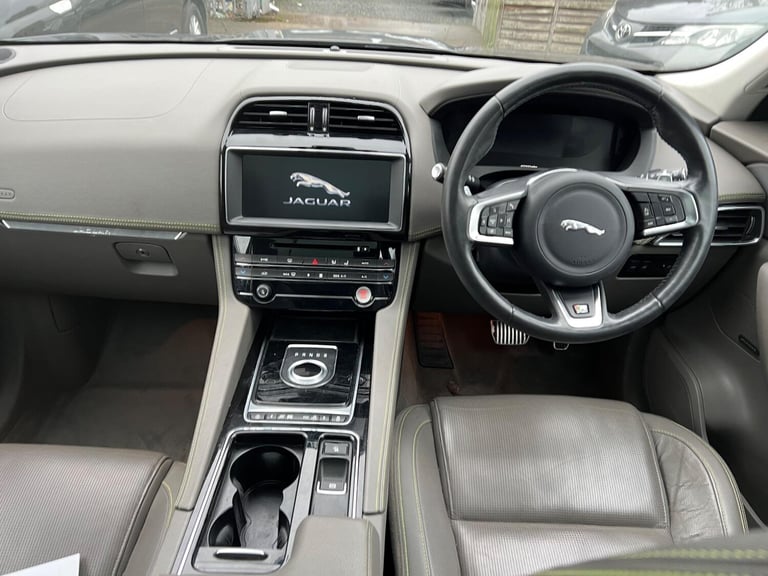  Jaguar F-Pace 2.0 D240 R-Sport Auto AWD Euro 6 (s/s) 5dr Diesel Automatic