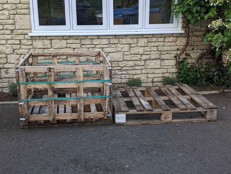 Free to Collector Wooden Pallet and Crate