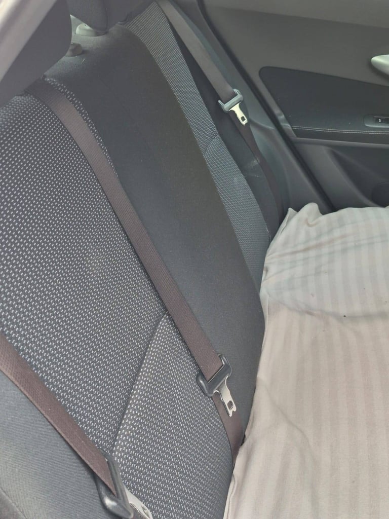 Toyota, AURIS, Hatchback, 2010, Manual, 1598 (cc), 5 doors