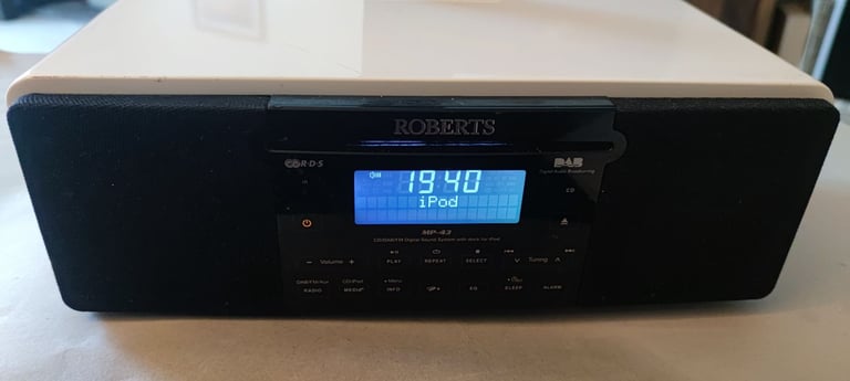 Roberts MP Sound 43 CD/DAB+/FM Black Radio. iPod dock,