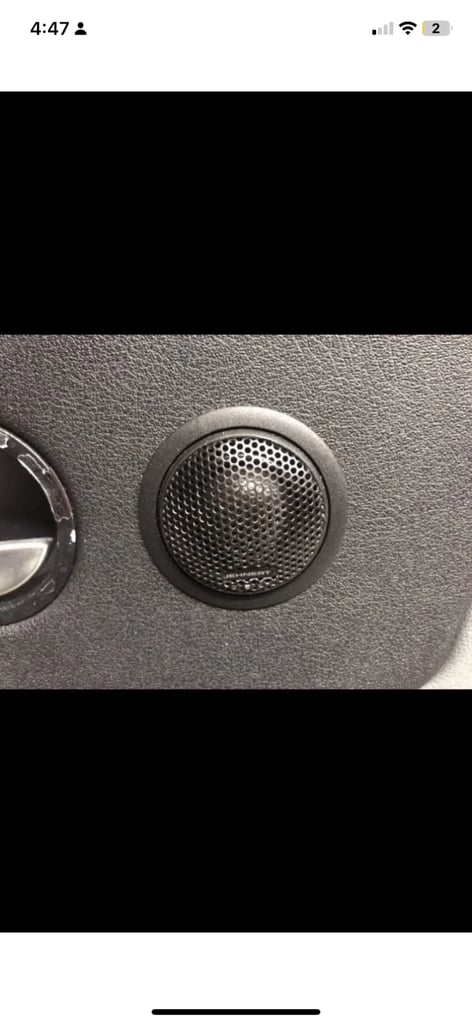 Audi TT jehnert speakers set up