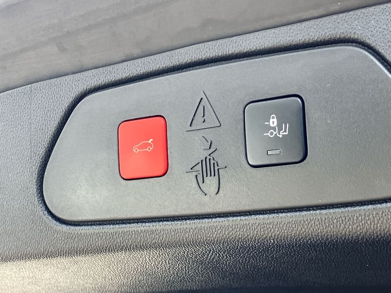 2021 Vauxhall Grandland X 1.2 Turbo Griffin Edition 5dr Hatchback PETROL Manual