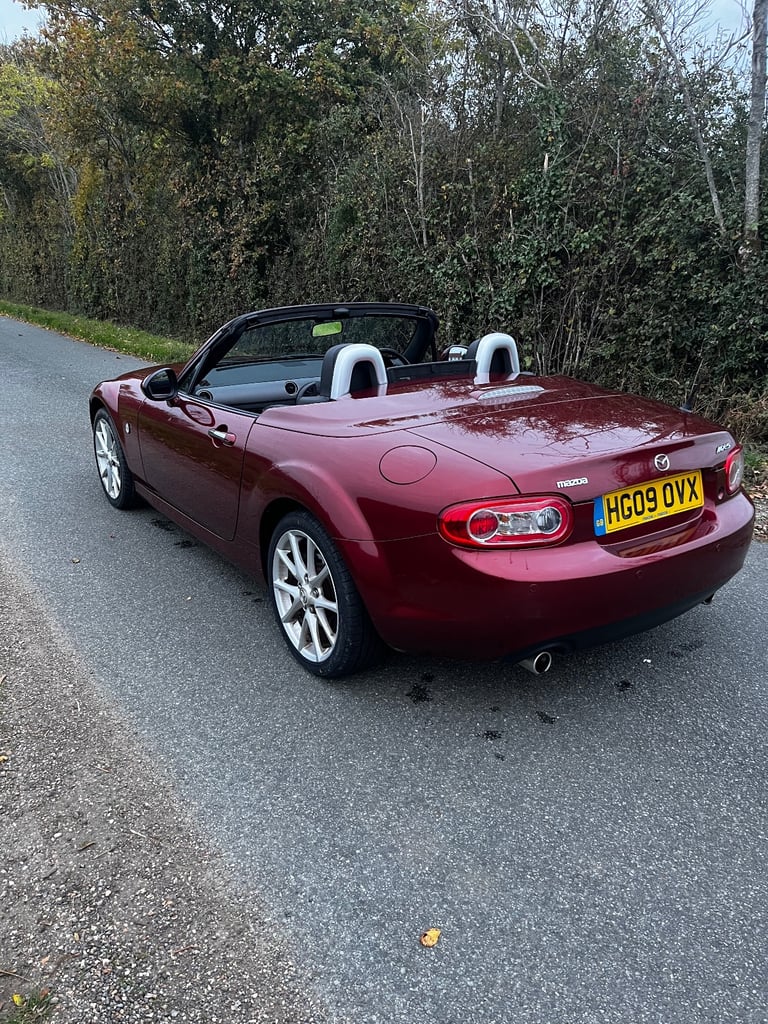 Mazda, MX-5 2.0 Sport-tech Hardtop Convertible