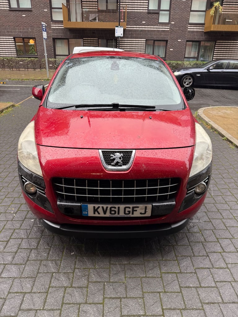 Peugeot, 3008, Hatchback, 2012, Manual, 1598 (cc), 5 doors